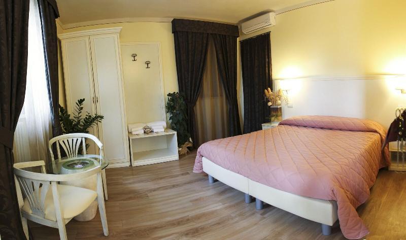 Hotel Il Monte Monte San Savino Exterior foto
